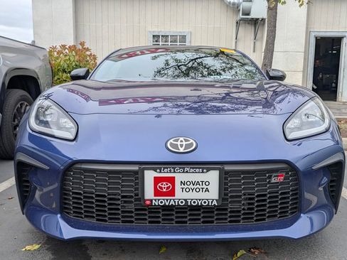 Used 2025 Toyota GR86 Premium w/ ALL Weather Mat Package (TMS) RWD image 7