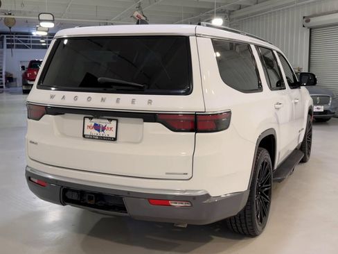 Used 2022 Jeep Wagoneer Series II image 9