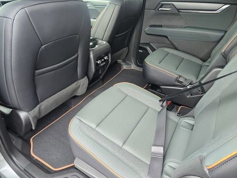 New 2026 GMC Acadia AT4 AWD/4WD image 10