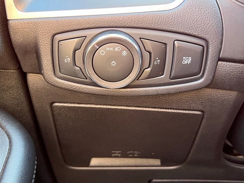 Used 2023 Ford Edge SEL image 30