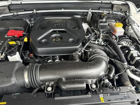 Used 2025 Jeep Wrangler Sport S image 31