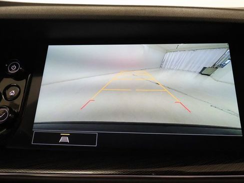 Used 2023 Buick Envision Essence image 17