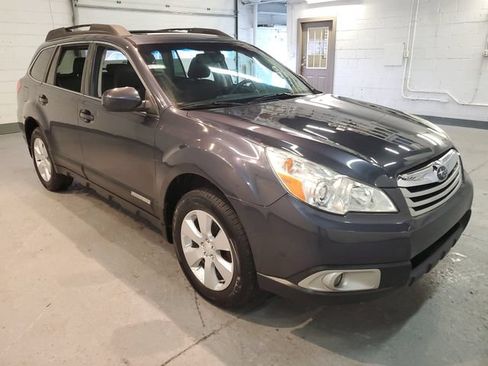 Used 2011 Subaru Outback 2.5i Premium AWD/4WD image 9