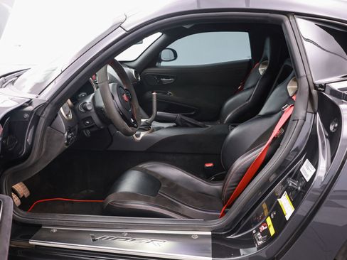 Used 2017 Dodge Viper ACR w/ Extreme Aero Package RWD image 99