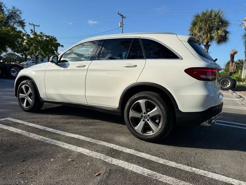 Used 2018 Mercedes-Benz GLC 300 4MATIC image 4