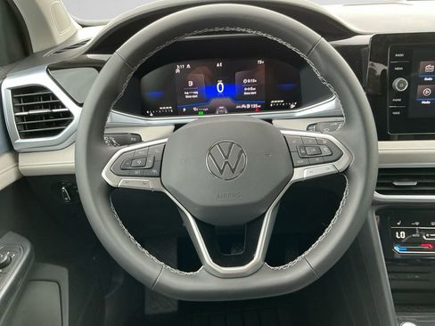 New 2025 Volkswagen Taos SE image 12