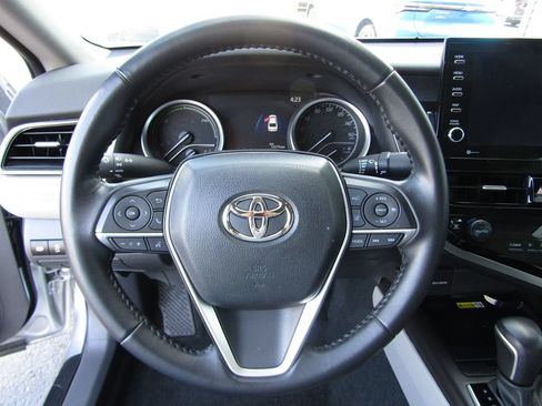 Used 2023 Toyota Camry XLE FWD image 6