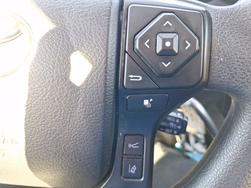 Used 2022 Toyota Tacoma SR image 19