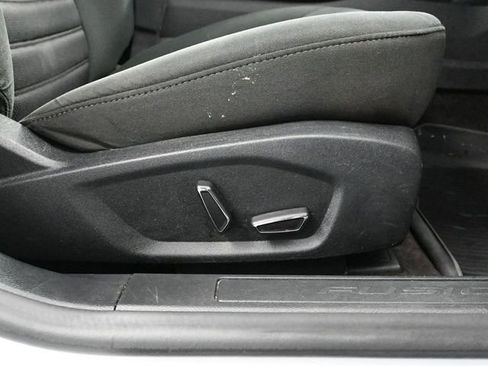 Used 2017 Ford Fusion SE image 41