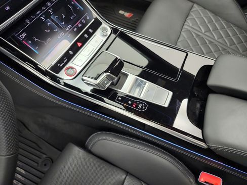Used 2023 Audi S8 AWD/4WD image 11