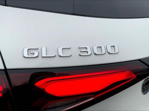Used 2026 Mercedes-Benz GLC 300 4MATIC image 8