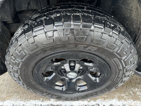 Used 2019 Nissan Titan S image 15