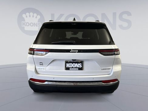 Used 2025 Jeep Grand Cherokee Limited w/ Luxury Tech Group II AWD/4WD image 5