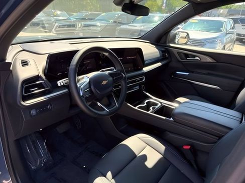 Used 2026 Chevrolet Traverse LT AWD/4WD image 14