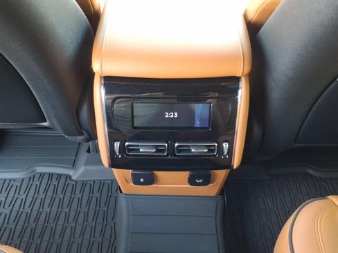 Used 2025 Lincoln Aviator Black Label AWD/4WD image 13