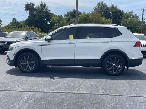 Used 2022 Volkswagen Tiguan SE AWD/4WD image 4