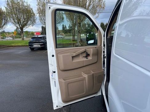 New 2026 Chevrolet Express 2500 RWD image 14