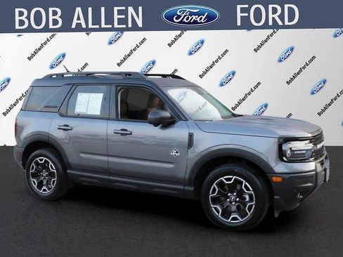 Used 2025 Ford Bronco Sport Outer Banks w/ Outer Banks Tech Package+ AWD/4WD image 2