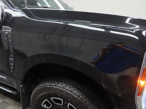 Used 2025 Ford F250 Platinum image 41