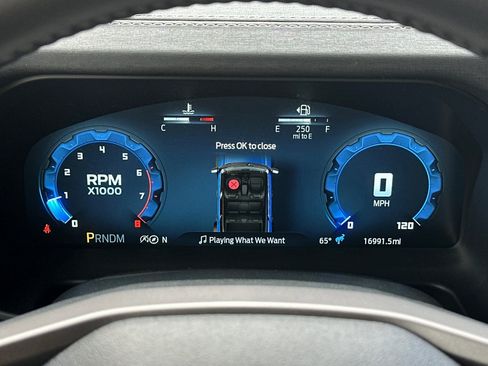 Used 2025 Ford Bronco Outer Banks image 25