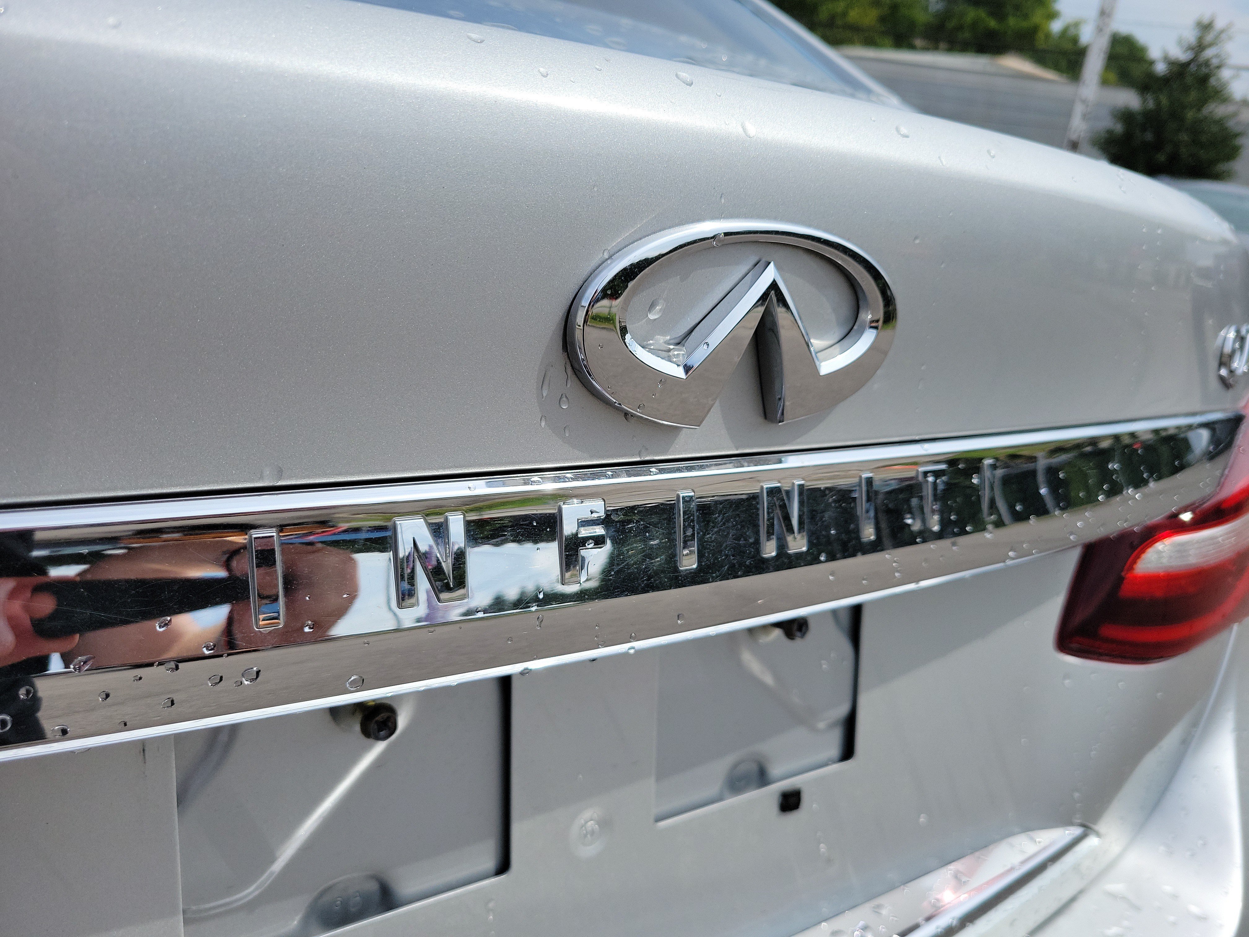 Used 2017 INFINITI Q70 L 3.7 w/ Deluxe Touring Package AWD/4WD image 27