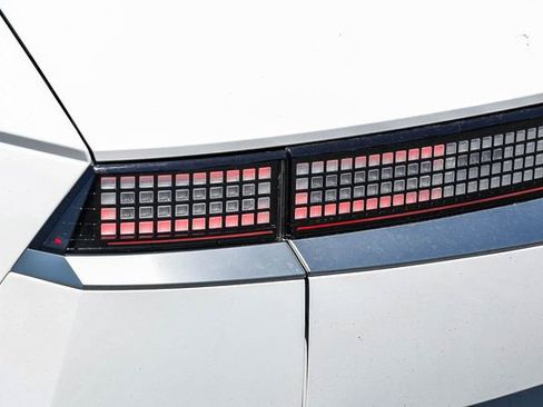 Certified 2024 Hyundai Ioniq 5 Limited RWD image 10