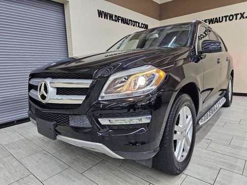 Used 2015 Mercedes-Benz GL 450 4MATIC image 2