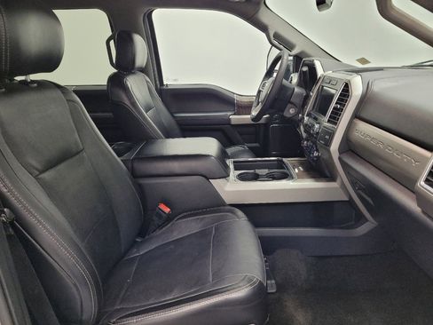 Used 2018 Ford F250 Lariat w/ Lariat Value Package image 21