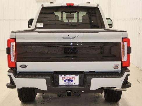 New 2025 Ford F350 Platinum w/ FX4 Off-Road Package image 7