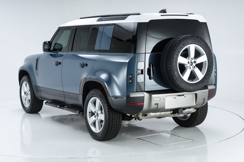 Used 2026 Land Rover Defender 110 S AWD/4WD image 7