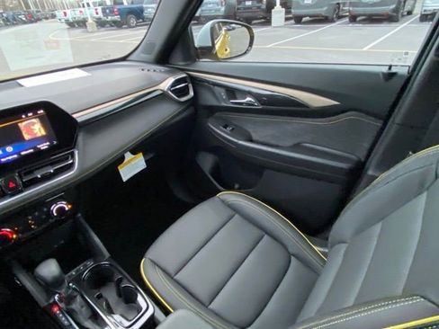 Certified 2025 Chevrolet TrailBlazer ACTIV w/ Driver Confidence Package image 26