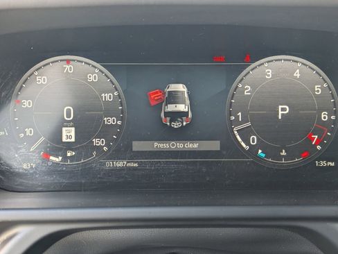 Used 2024 Land Rover Defender 90 X-Dynamic SE image 25