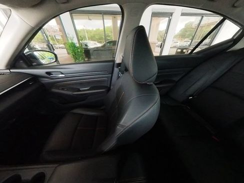 Used 2020 Nissan Altima 2.5 SR FWD image 32