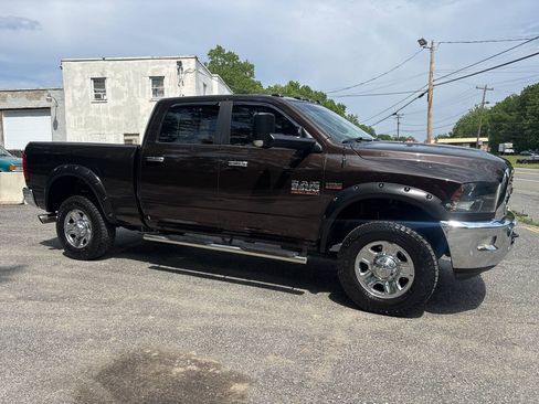 Used 2017 RAM 2500 SLT w/ Snow Chief Group AWD/4WD image 9