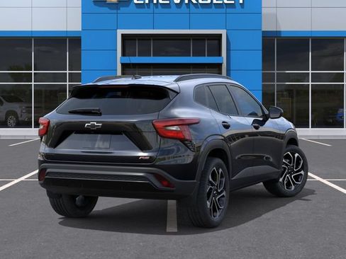 New 2026 Chevrolet Trax RS w/ Sunroof Package FWD image 4