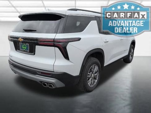 Certified 2025 Chevrolet Traverse LT FWD image 29