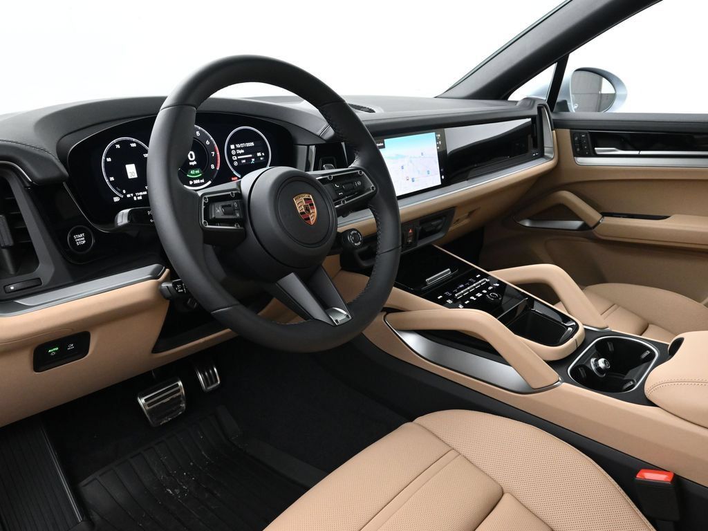 Certified 2026 Porsche Cayenne E-Hybrid Coupe AWD/4WD image 4