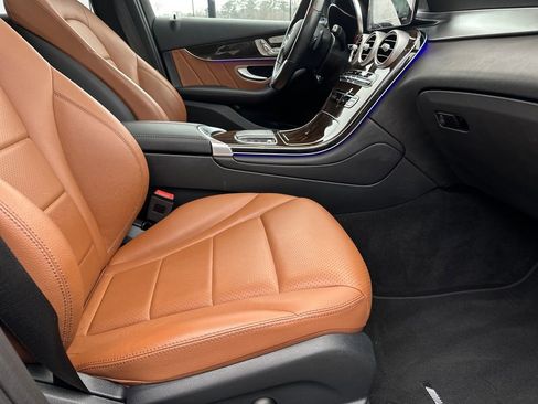 Certified 2022 Mercedes-Benz GLC 300 4MATIC image 38