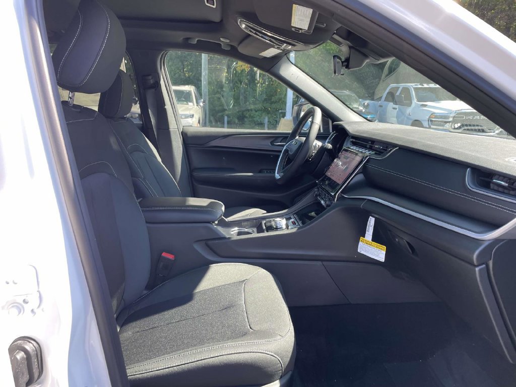 New 2027 Jeep Grand Cherokee Laredo X AWD/4WD image 15