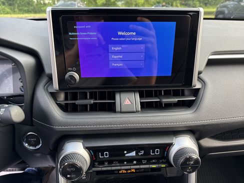 New 2025 Toyota RAV4 XLE AWD/4WD image 18