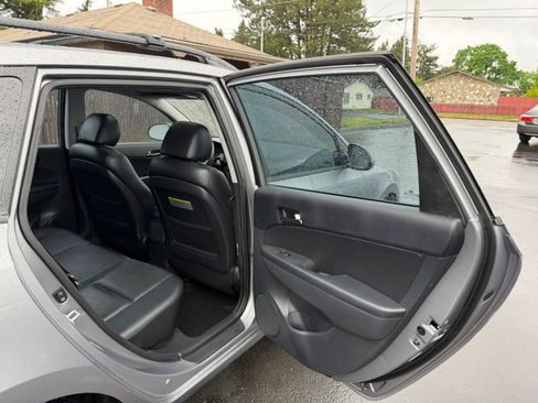 Used 2012 Hyundai Elantra FWD image 12