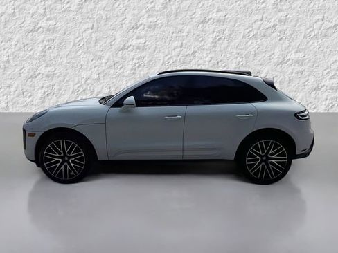 Used 2023 Porsche Macan Turbo image 6