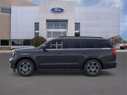 New 2025 Ford Expedition Active image 3