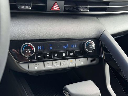 New 2026 Hyundai Elantra SEL Sport Premium FWD image 17