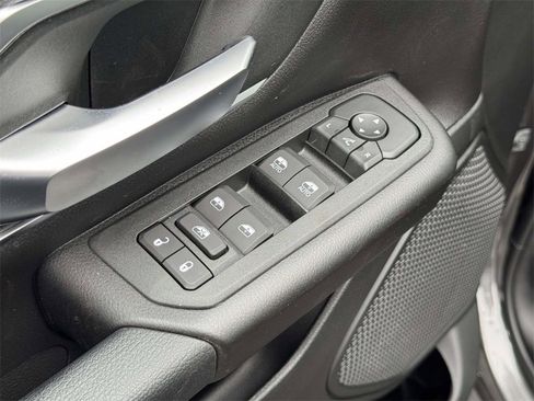 New 2026 RAM 1500 4x4 Crew Cab image 26