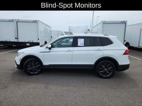 Used 2022 Volkswagen Tiguan SE w/ Panoramic Sunroof Package AWD/4WD image 4