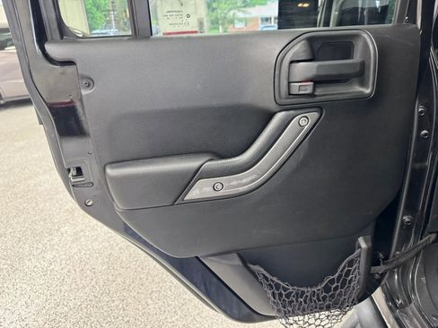 Used 2015 Jeep Wrangler Unlimited Sport AWD/4WD image 31