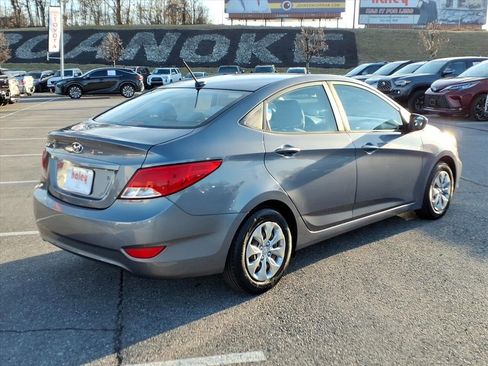 Used 2017 Hyundai Accent SE image 4