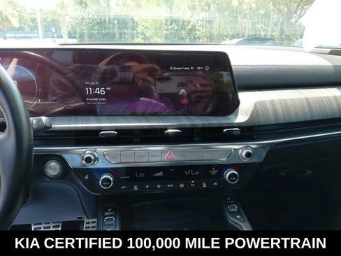 Certified 2025 Kia Telluride SX w/ SX Captain's Chair Package AWD/4WD image 12