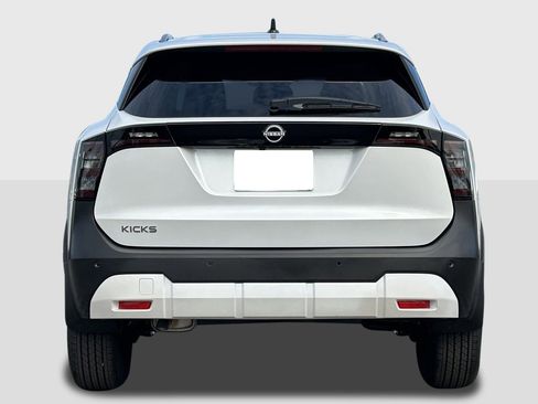 New 2026 Nissan Kicks SV image 3